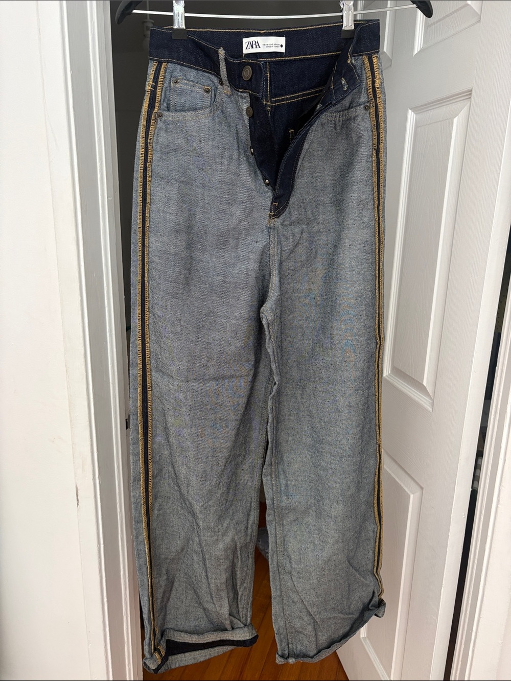 Zara woMen's Relaxed Two-Tone (inside out)  Denim Jeans with Gold Side Trim
